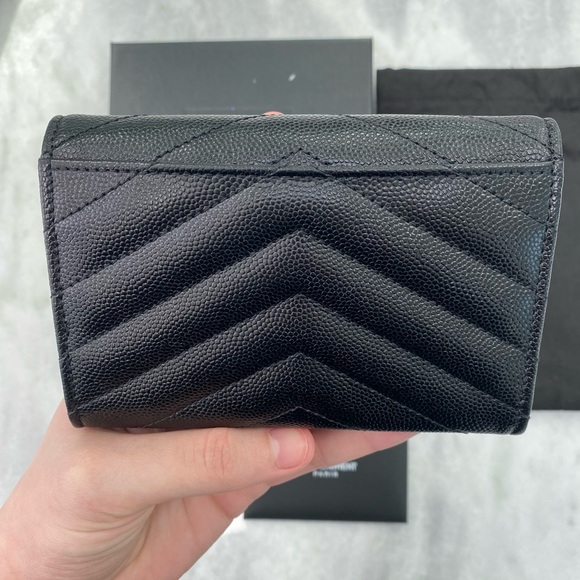 💥SOLD SAINT LAURENT MONOGRAM SMALL ENVELOPEWALLET - Picture 9 of 9